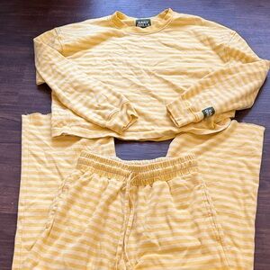 Daily Drills yellow stripe set XS/S